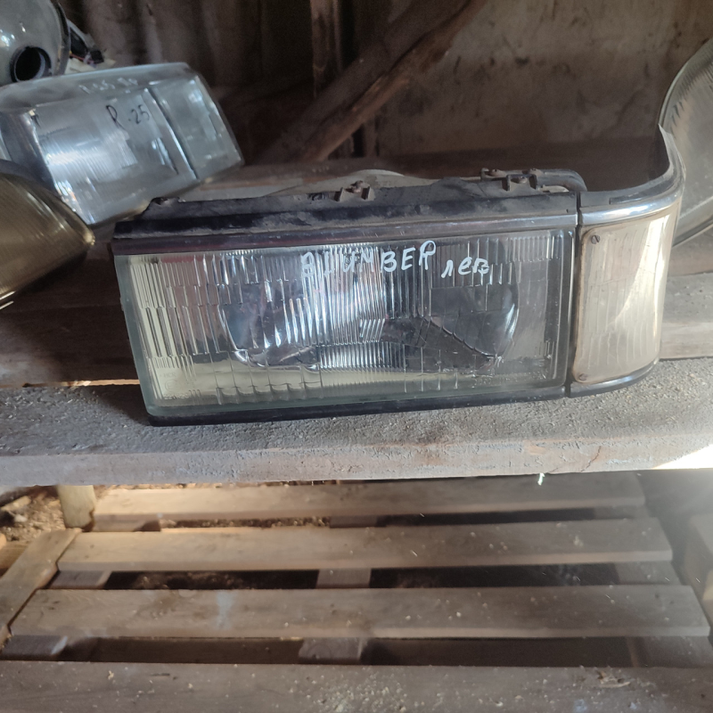 Фара  nissan blumber  ліва