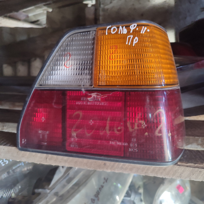 Задні ліхтарі фанарі golf 2