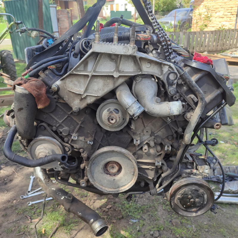 Двигун Renault 3.0 BiTurbo