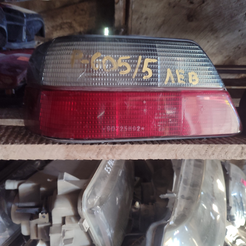 Ліхтарі задні peugeot 605