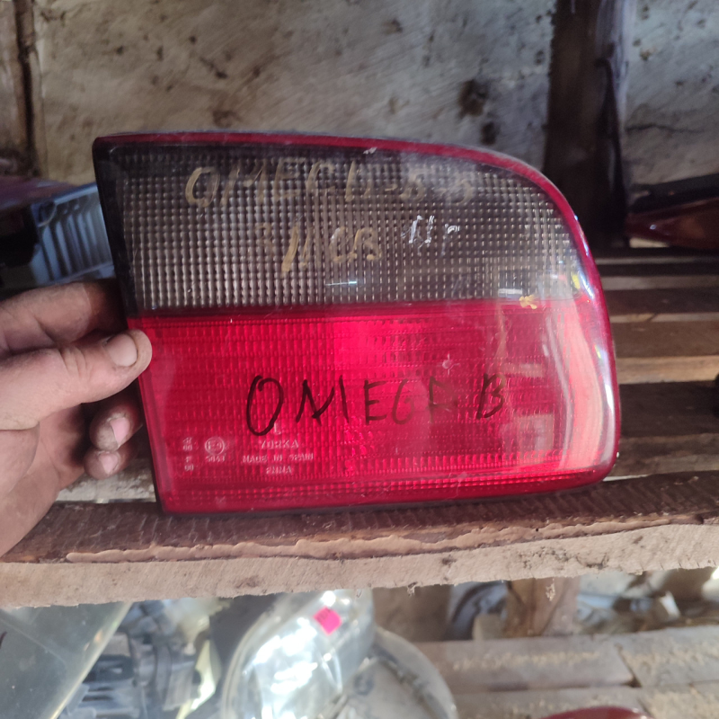 Ліхтарі задні opel omega b