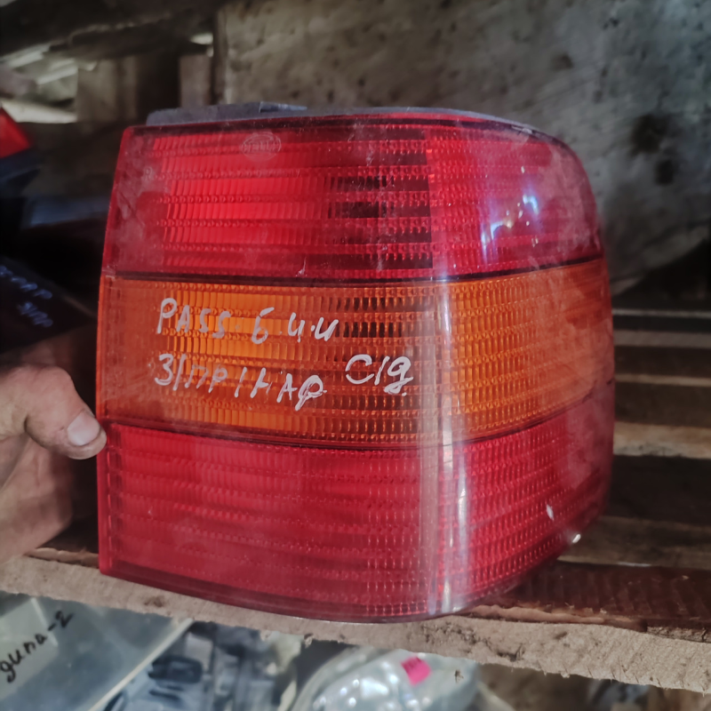 Ліхтар задній passat b4 седан та універсал