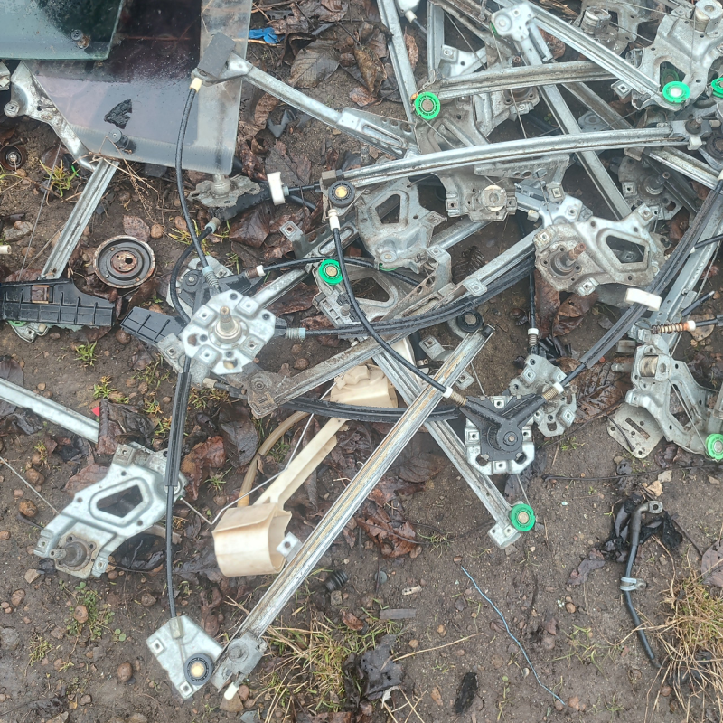 Склопідіймач ауді 80 б2 б3 б4 гольф джета 2 пасат б2 б3 б4