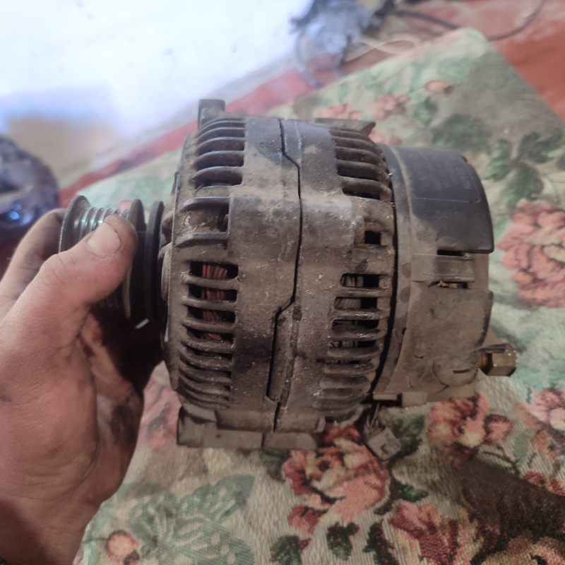 Генератор пасат б3 б4 гольф джета венто Сеат толедо