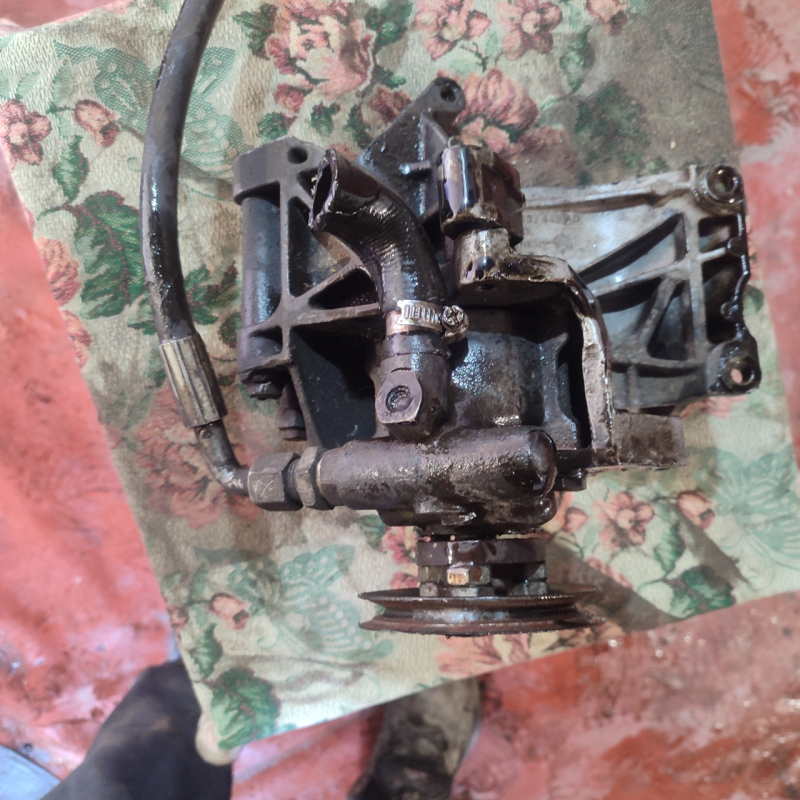 Насос гур кронштейн Пасат б3 б4 гольф джета 2 3 венто Сеат толедо