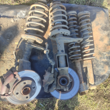 Передні та задні стойки ауді 80 б3